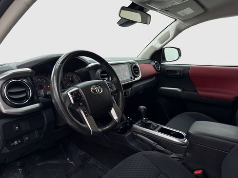 Used 2022 Toyota Tacoma SR5 image 20