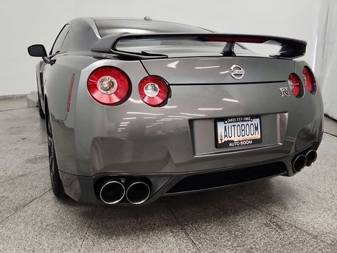 Used 2009 Nissan GT-R Premium AWD/4WD image 21