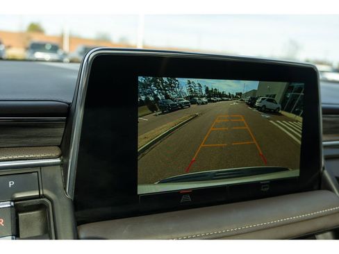 Used 2023 GMC Yukon XL SLT image 23