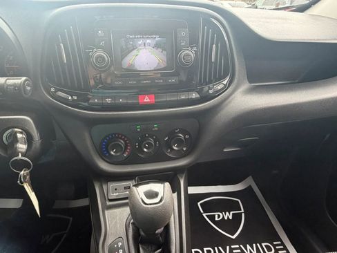 Used 2017 RAM ProMaster City Tradesman w/ Rear Back-up Camera Group FWD image 12