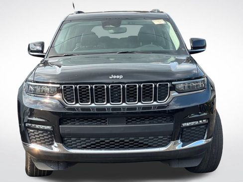 Used 2023 Jeep Grand Cherokee L Limited AWD/4WD image 3