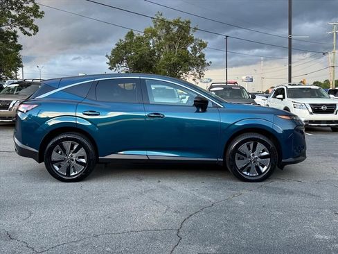 Certified 2025 Nissan Murano SL w/ Cargo Package AWD/4WD image 2