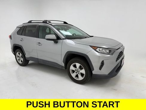 Used 2020 Toyota RAV4 XLE FWD image 1