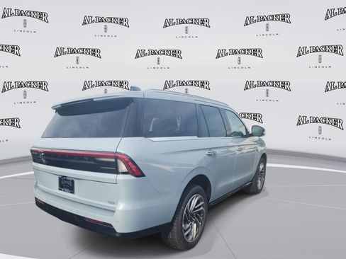 New 2026 Lincoln Navigator Reserve AWD/4WD image 5