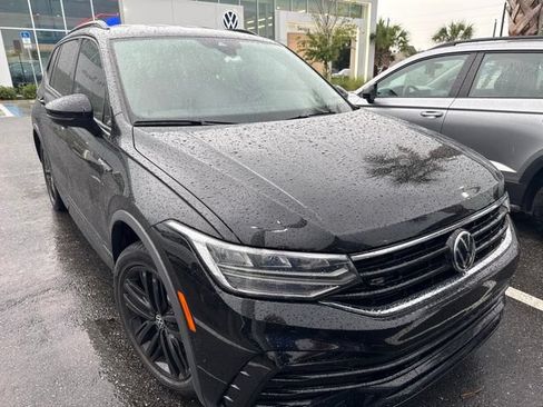 Used 2022 Volkswagen Tiguan SE R-Line FWD image 1