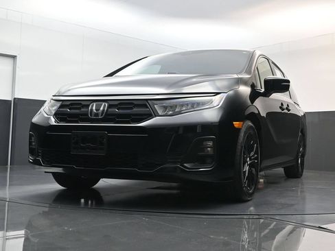 Used 2025 Honda Odyssey Sport-L image 29