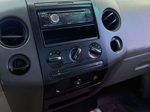 Used 2005 Ford F150 XLT image 11