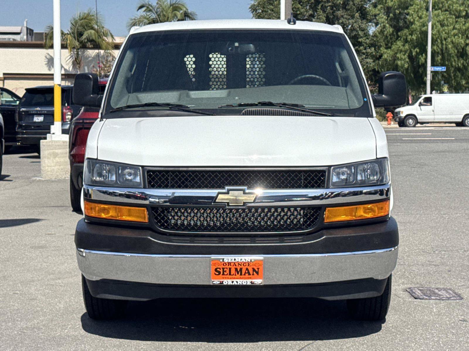 Used 2025 Chevrolet Express 2500 w/ Driver Convenience Package RWD image 2
