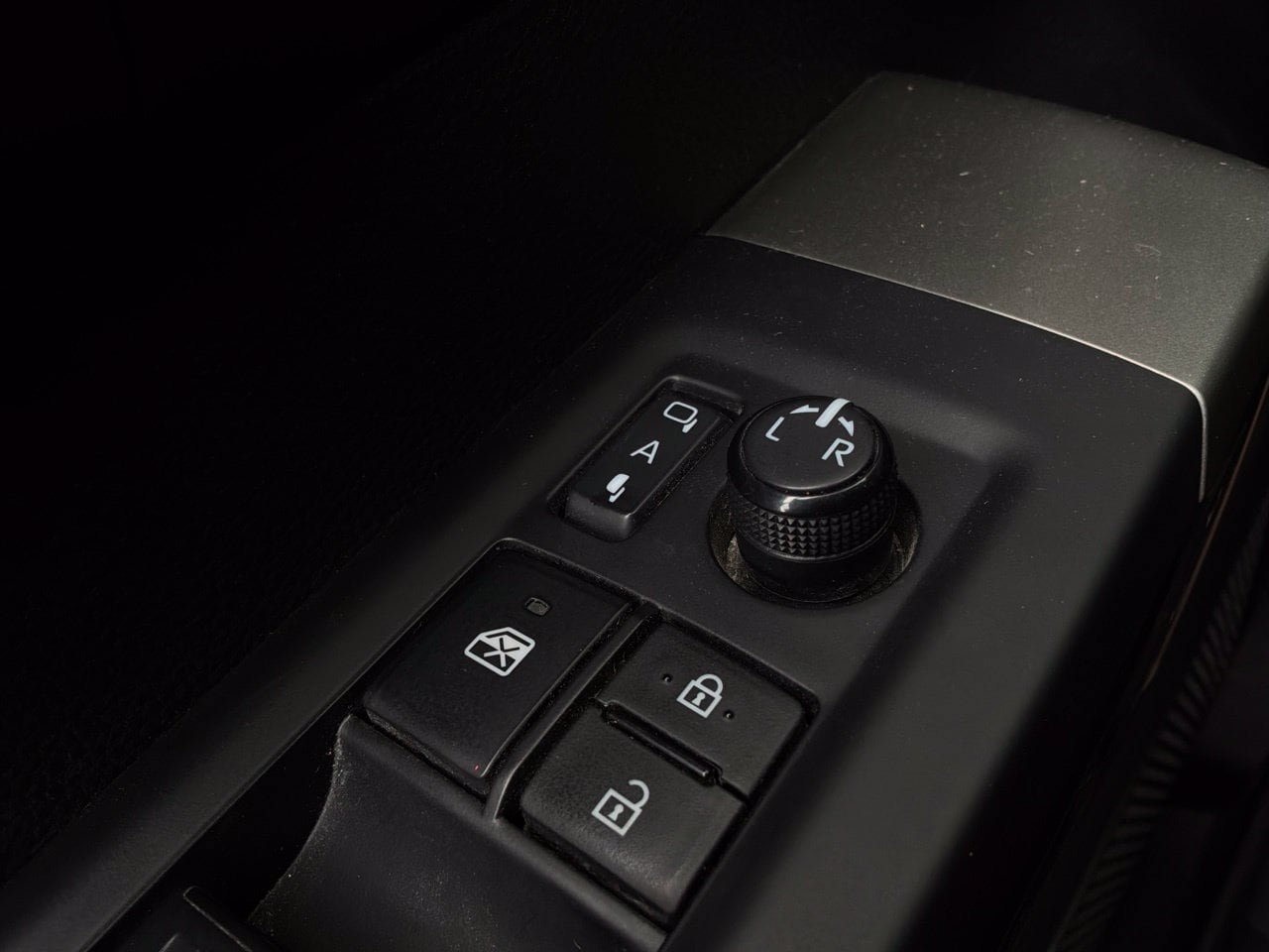 Used 2023 Toyota Tundra Limited w/ Power Package AWD/4WD image 25