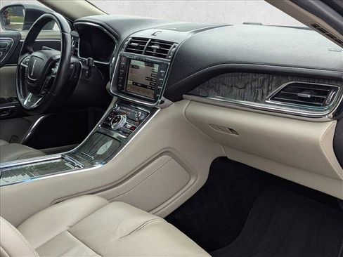 Used 2017 Lincoln Continental Reserve FWD image 21