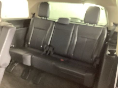 Used 2022 Ford Expedition XLT AWD/4WD image 34