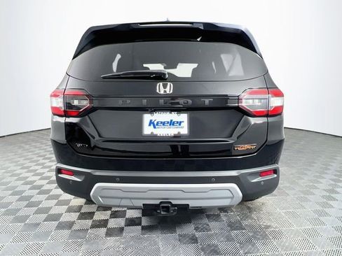 Certified 2023 Honda Pilot TrailSport image 6