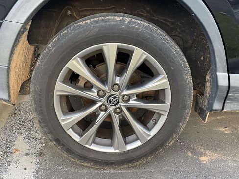 Used 2016 Toyota RAV4 Limited image 5