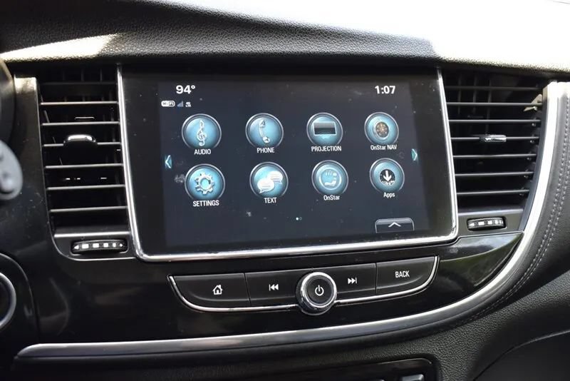 Used 2020 Buick Encore Essence FWD image 21