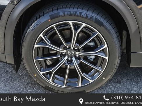 Certified 2025 MAZDA CX-70 Plug-In Hybrid w/ Premium Plus AWD/4WD image 11