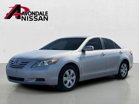 Used 2007 Toyota Camry LE FWD image 2