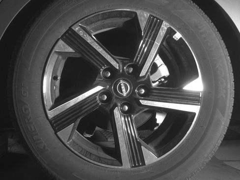 Used 2025 Nissan Sentra SV FWD image 14
