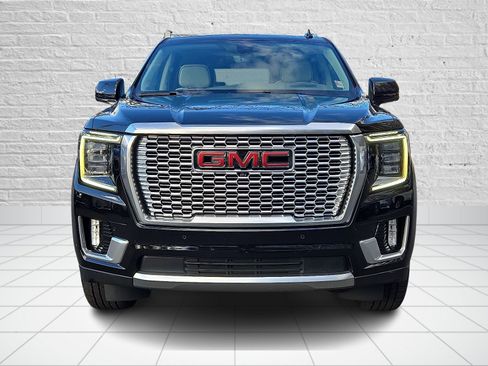 Used 2021 GMC Yukon Denali w/ Denali Ultimate Package image 2