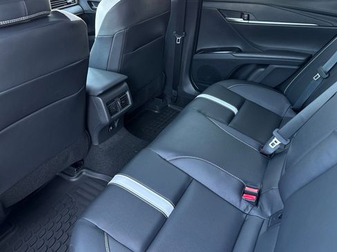 New 2026 Toyota Camry Hybrid FWD image 13