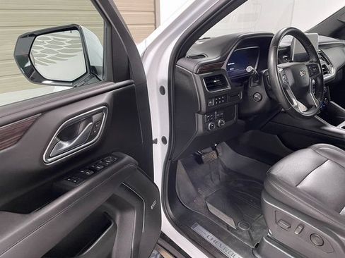 Used 2023 Chevrolet Tahoe Z71 w/ Luxury Package AWD/4WD image 13