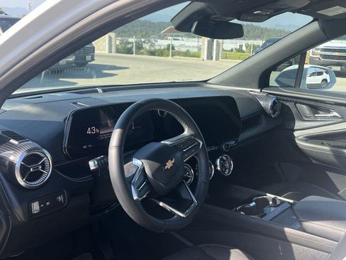 Used 2024 Chevrolet Blazer EV LT AWD/4WD image 10