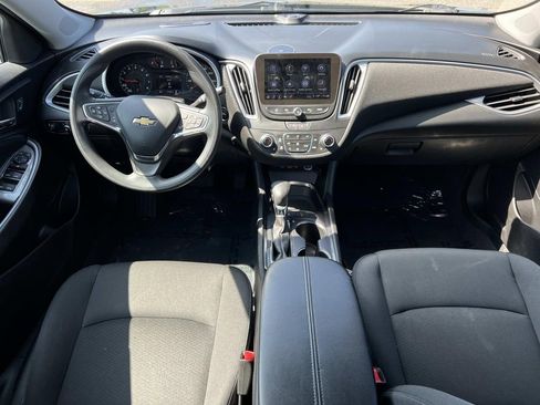 Used 2024 Chevrolet Malibu LT FWD image 3