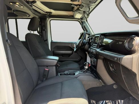 Used 2020 Jeep Wrangler Unlimited Sport AWD/4WD image 33