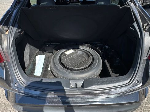 Used 2021 Toyota C-HR LE FWD image 17