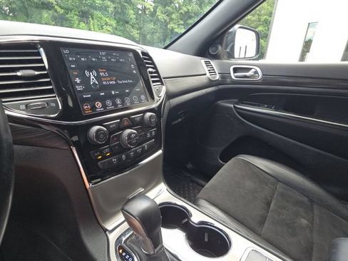 Used 2022 Jeep Grand Cherokee Laredo X AWD/4WD image 26