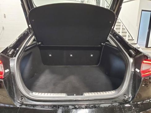 Used 2018 Kia Stinger Premium image 17