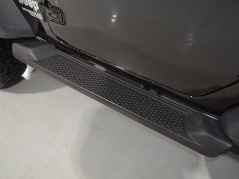 Used 2020 Jeep Wrangler Sport AWD/4WD image 12
