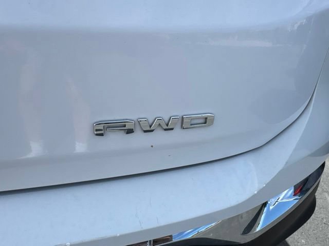 Used 2024 GMC Terrain SLT AWD/4WD image 11