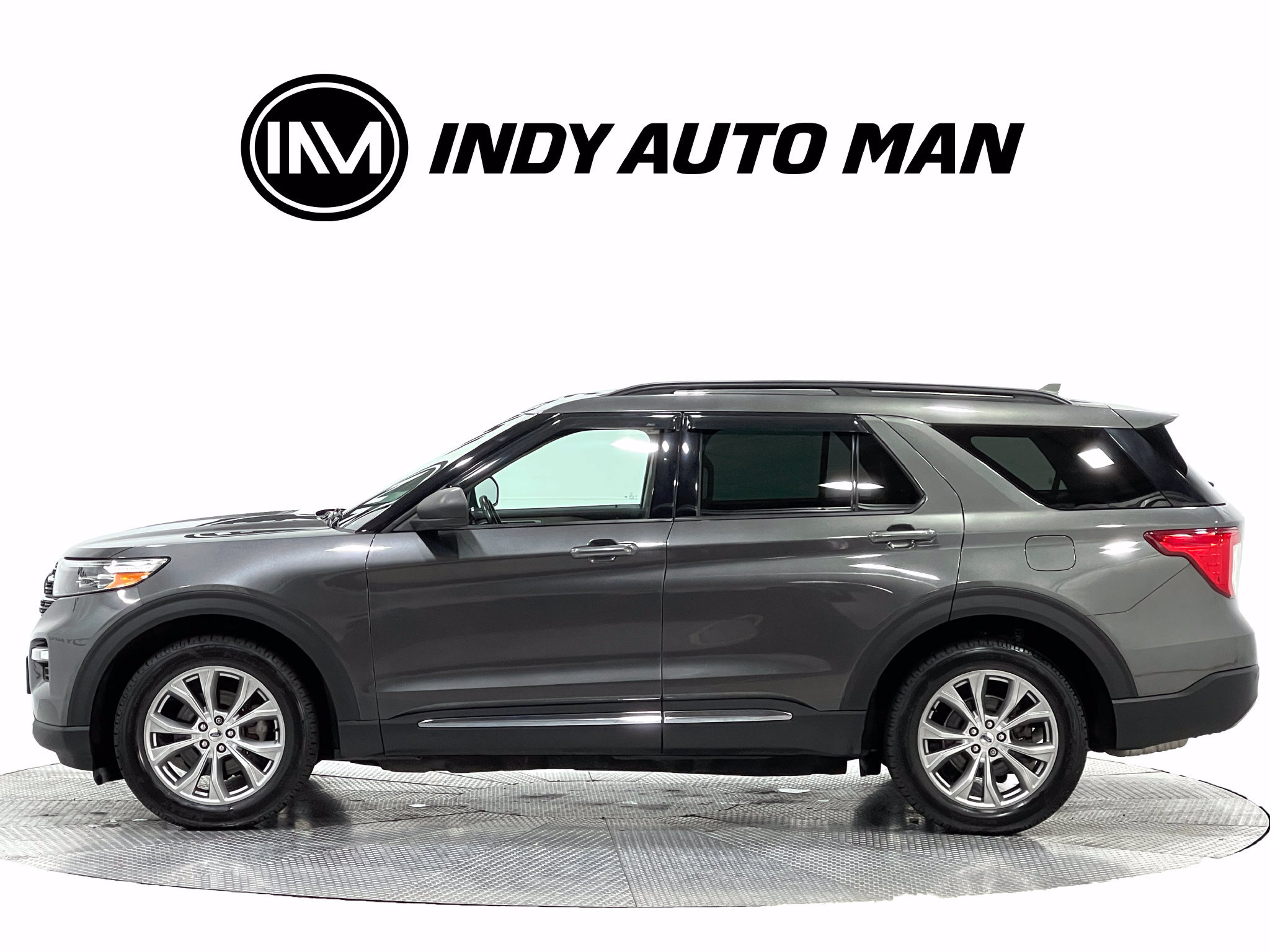 Used 2020 Ford Explorer XLT w/ Equipment Group 202A AWD/4WD image 7