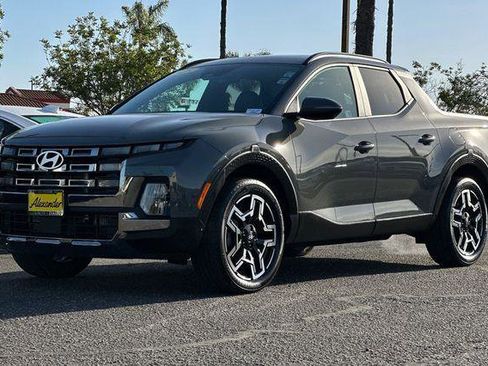 Certified 2025 Hyundai Santa Cruz Limited image 8