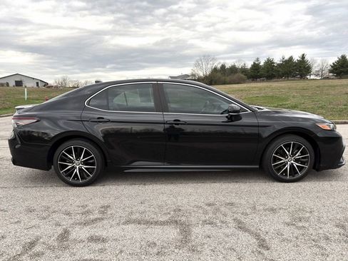 Used 2022 Toyota Camry SE w/ Audio Upgrade Package image 35