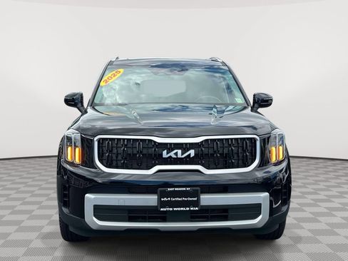 Used 2025 Kia Telluride EX w/ EX Captain's Chair Package AWD/4WD image 2