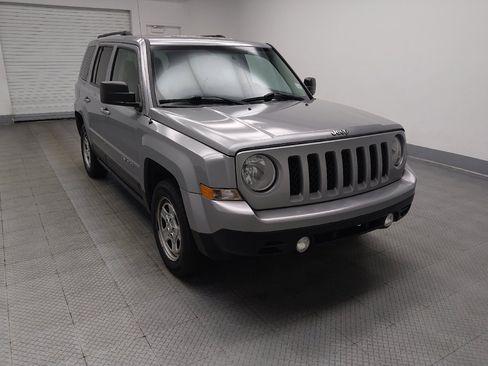 Used 2017 Jeep Patriot Sport w/ Power Value Group FWD image 13