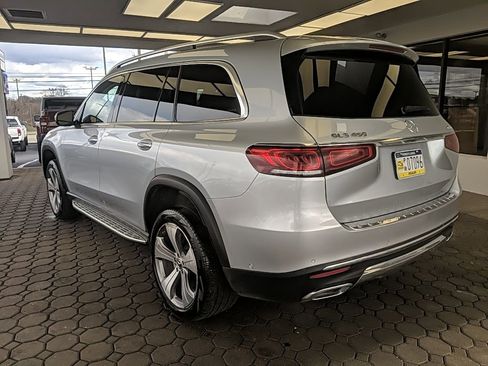 Used 2022 Mercedes-Benz GLS 450 4MATIC image 9