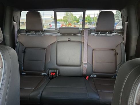 Used 2024 GMC Sierra 1500 Denali w/ Technology Package AWD/4WD image 30