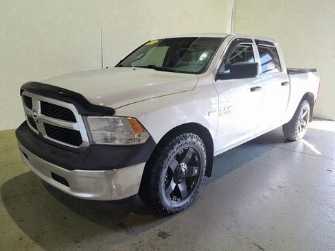 Used 2017 RAM 1500 ST w/ SXT Appearance Group image 12