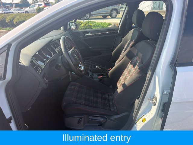 Used 2019 Volkswagen Golf 4-Door FWD image 9