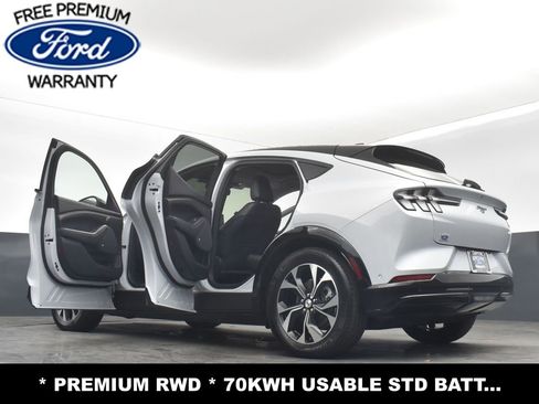 Used 2022 Ford Mustang Mach-E Premium image 37