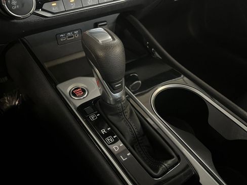 Used 2024 Nissan Altima 2.5 SV image 41