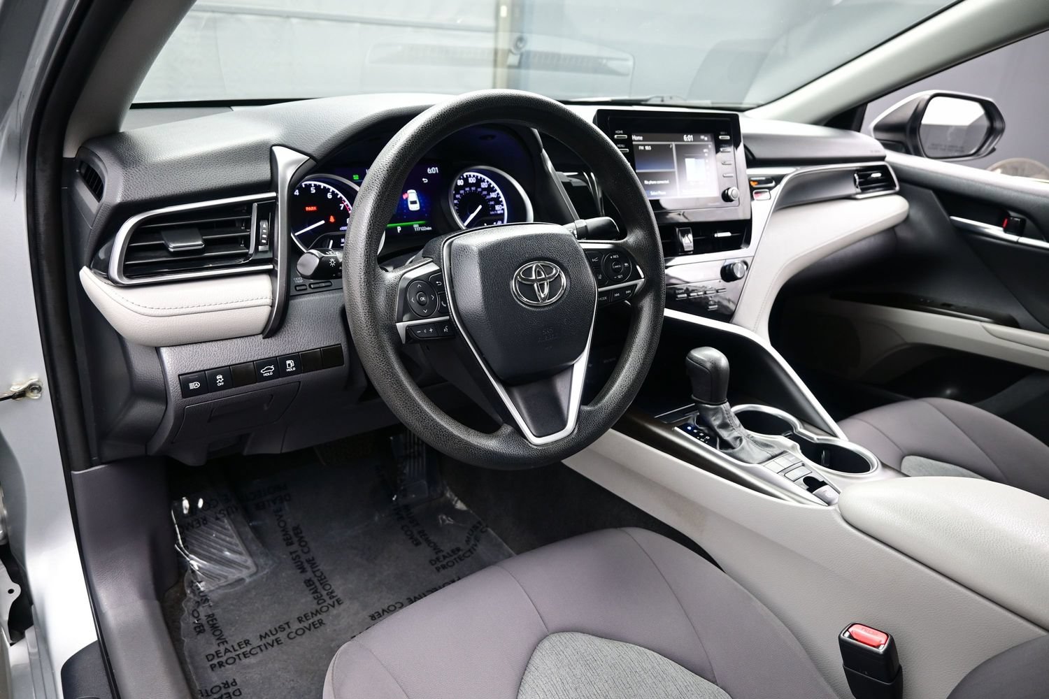 Used 2022 Toyota Camry LE AWD/4WD image 13