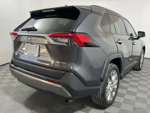 Used 2019 Toyota RAV4 Limited image 5