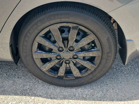Certified 2025 Nissan Sentra S FWD image 5