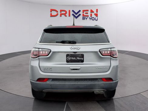 Used 2018 Jeep Compass Limited image 6