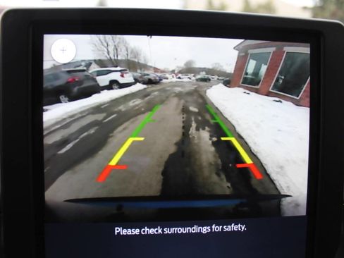 Used 2024 Ford Edge SEL image 9