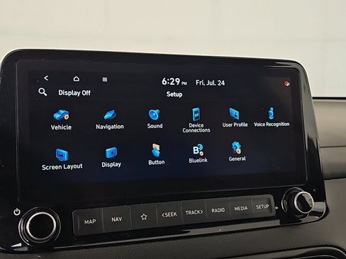 Used 2022 Hyundai Kona Limited AWD/4WD image 19