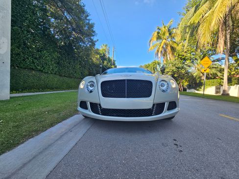 Used 2014 Bentley Continental GT image 34